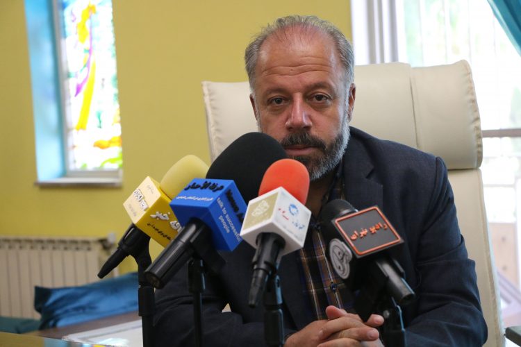 امروزه رسانه قدرت برتر را خط و مشی می دهد