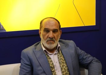 اشتغال زایی و کار خاکریز اول برای مبارزه با استکباران جهانی است