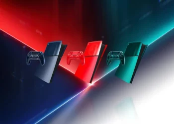 سونی از مجموعه Prism برای PS5 رونمایی کرد؛ کنترلرها و کاورهای شفاف با طراحی نوستالژیک