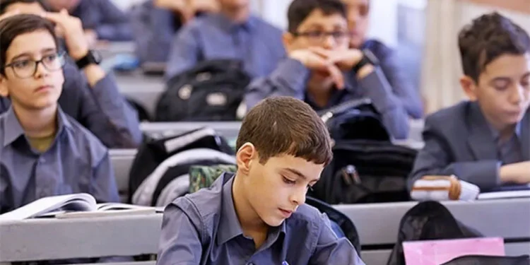 بحران تمرکز و انگیزه در دانش‌آموزان ایرانی؛ راهکارهای عملی برای افزایش انگیزه، تمرکز و تاب‌آوری