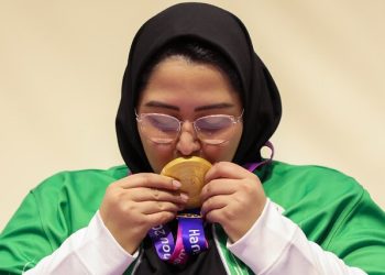 فائزه احمدی قهرمان پاراتیراندازی ناگویا شد؛ ساره جوانمردی مدال نقره گرفت